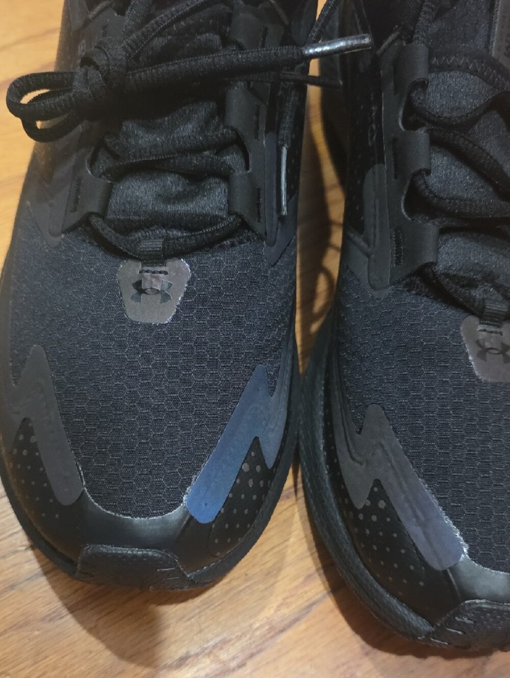 Under Armour Iridescent Accented Black Running Sneakers - Picture 4 of 6